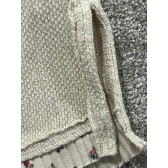 Free People Top Women’s Size XS Ivory Heart to Heart Floral Muslin Slouch Henley - Picture 7 of 10